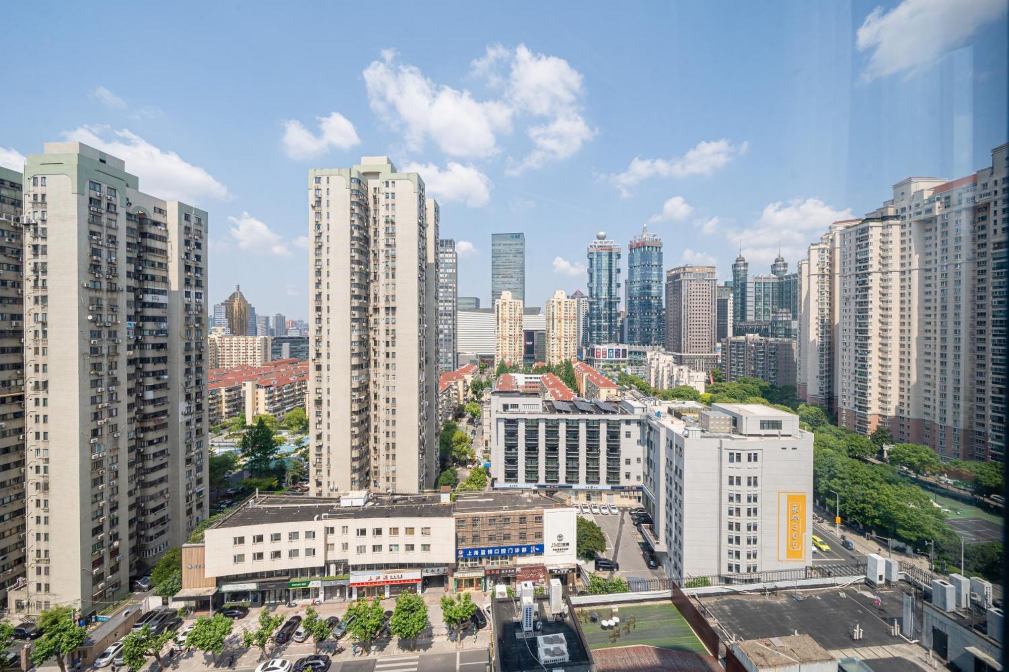 Today West Lujiazui Hotel 3*